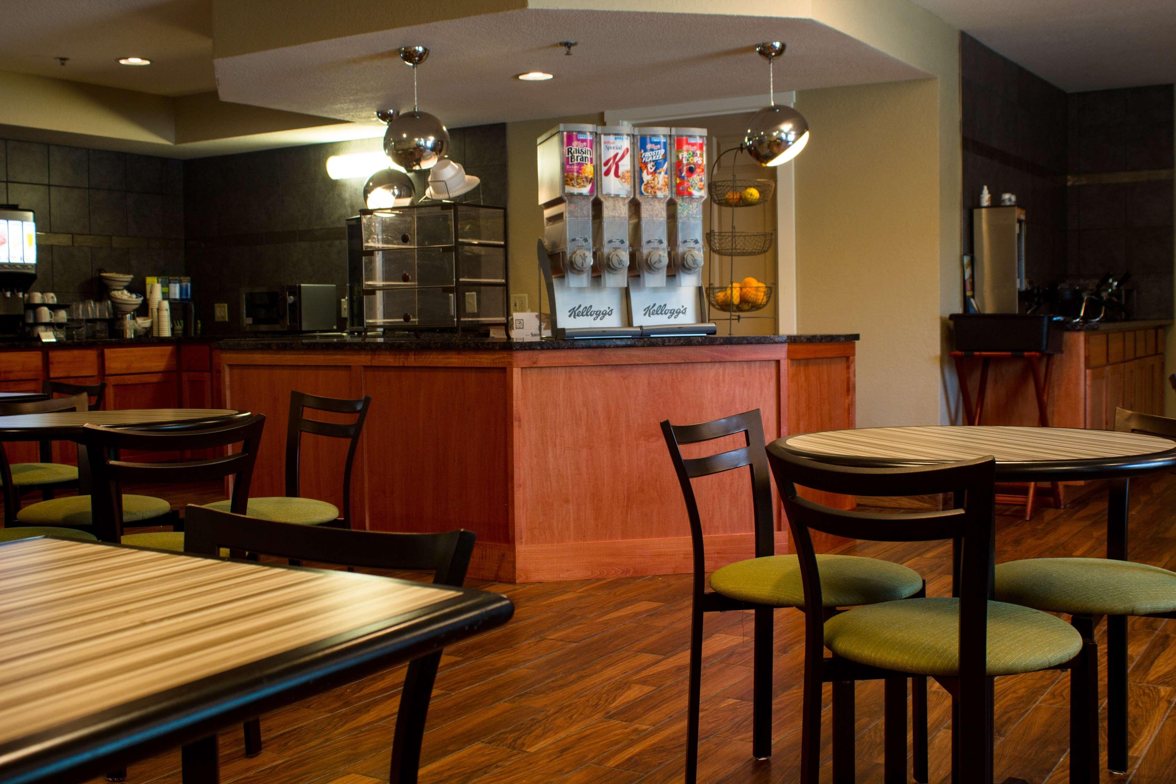 Best Western City Hotel Пирмазенс Екстериор снимка