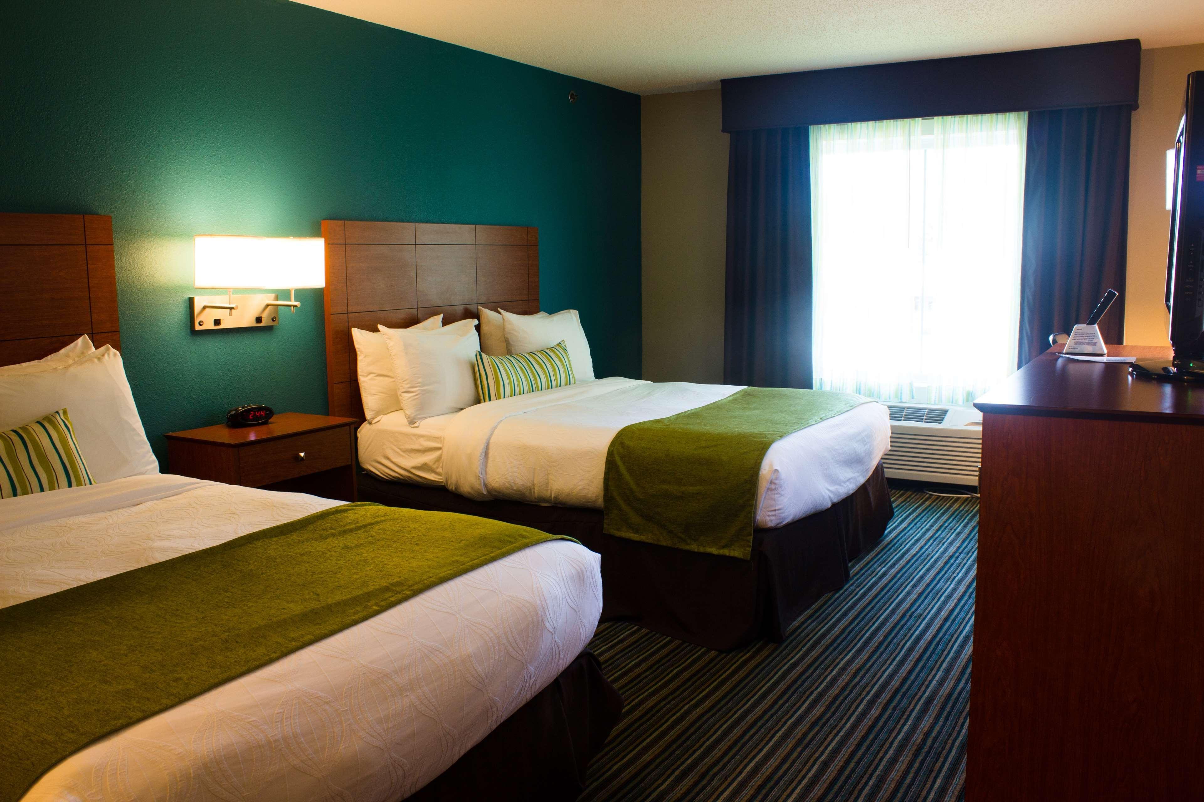 Best Western City Hotel Пирмазенс Екстериор снимка