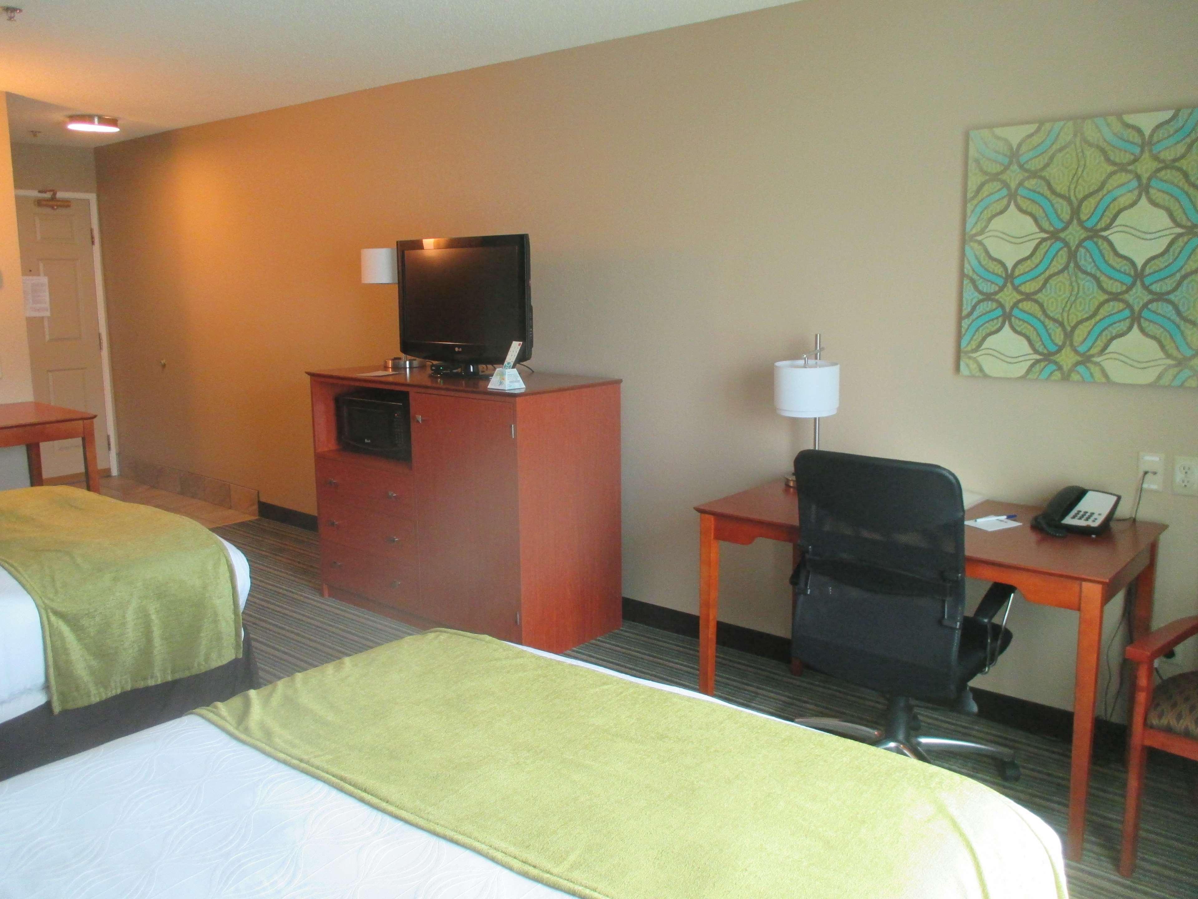 Best Western City Hotel Пирмазенс Екстериор снимка