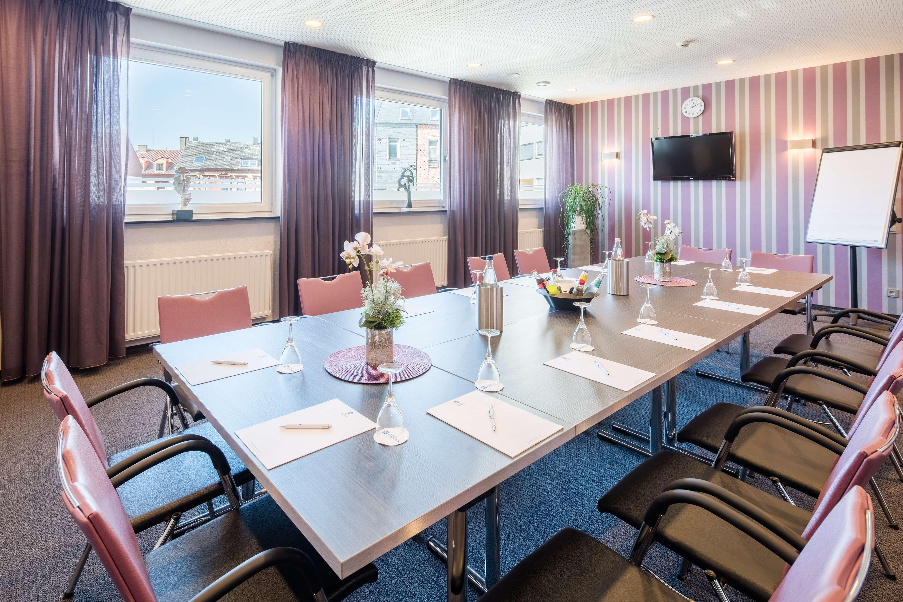 Best Western City Hotel Пирмазенс Екстериор снимка